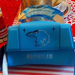 Beautiful reversible straps, crossbody bag and purse